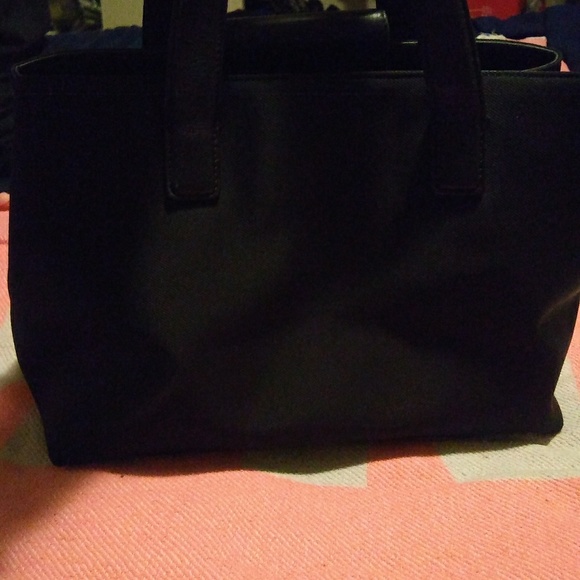 Authentic Coach - Picture 1 of 5